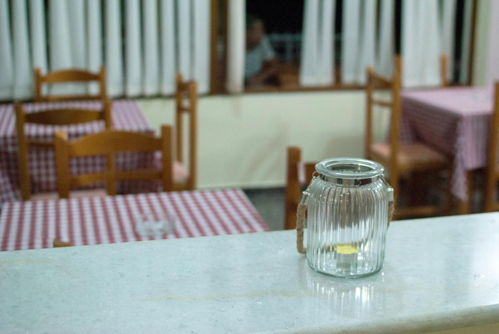 Let Rooms Lukova Екстер'єр фото