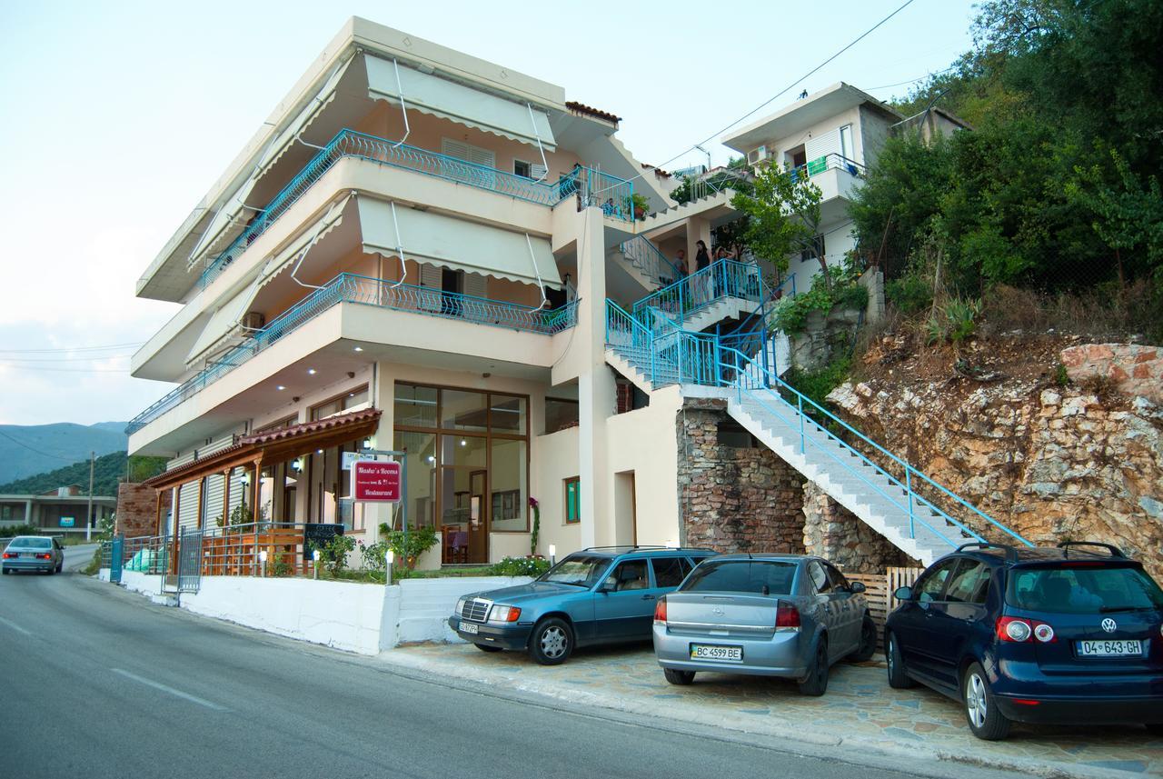 Let Rooms Lukova Екстер'єр фото