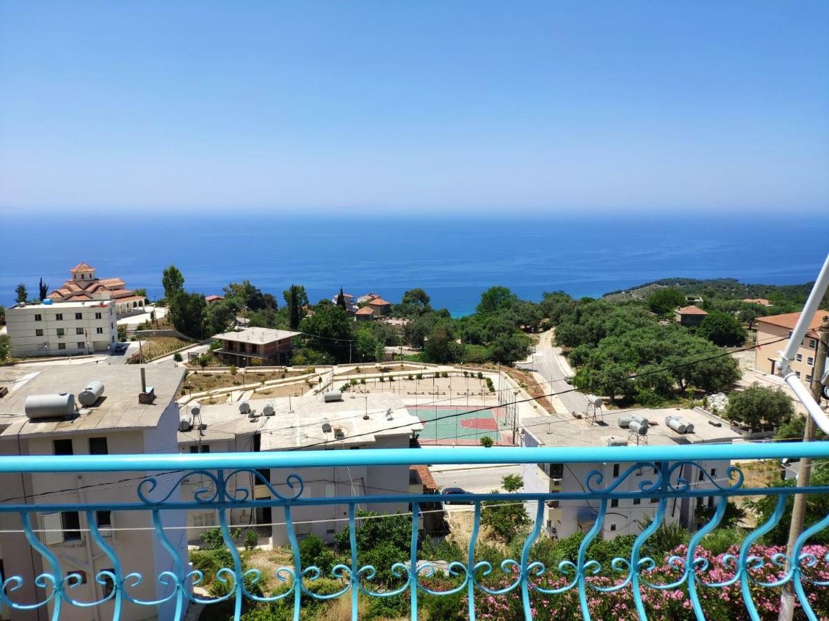 Let Rooms Lukova Екстер'єр фото